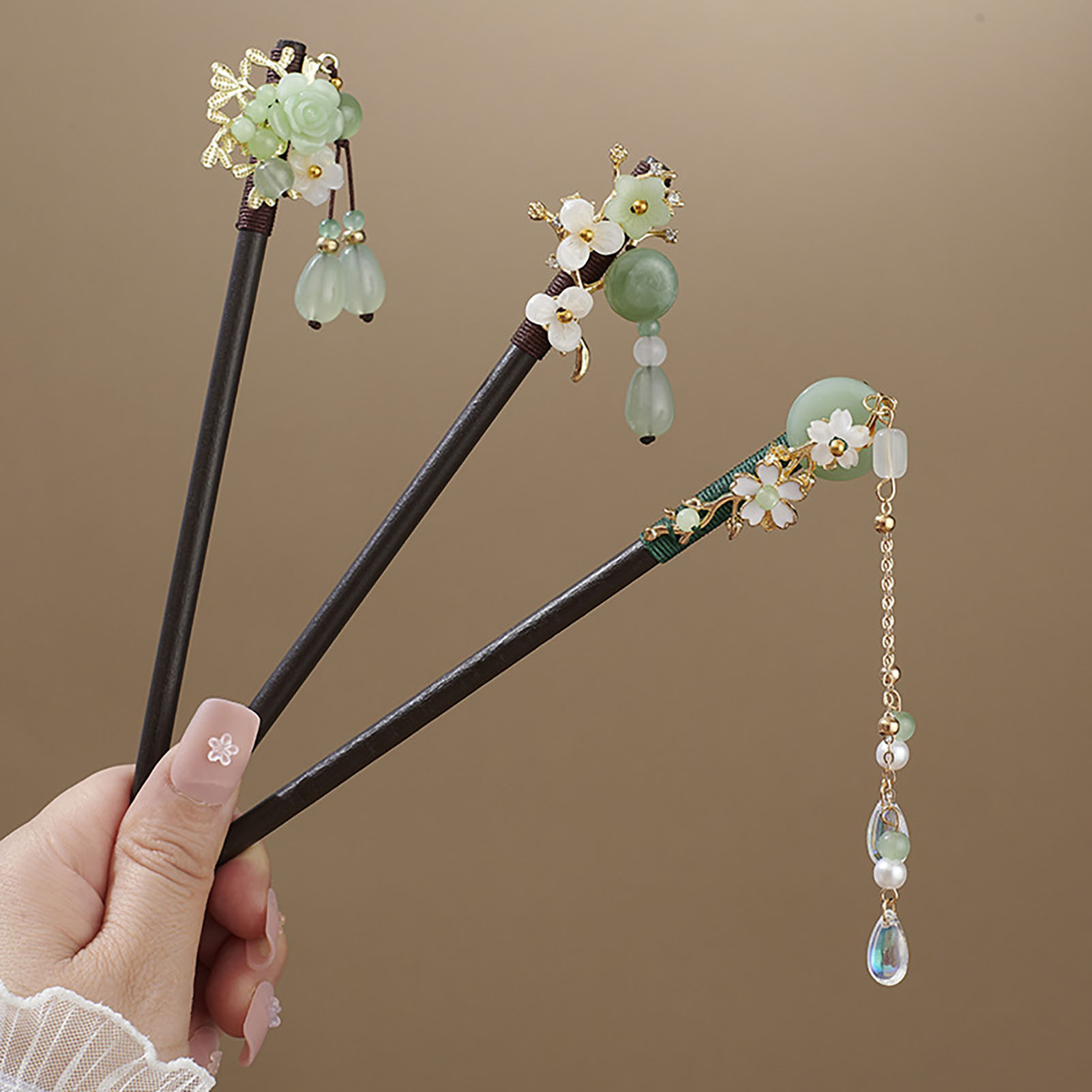 Chinese Style Flower Tassel Ha - Supply Florist reseña y precio